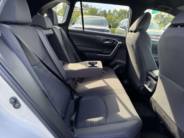 Used 2022 Toyota RAV4 SE w/ SE Grade Weather Package image 8