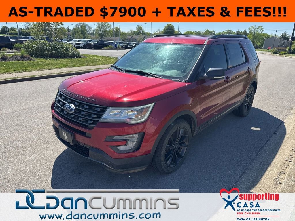 Used 2017 Ford Explorer XLT w/ Equipment Group 202A AWD/4WD image 1