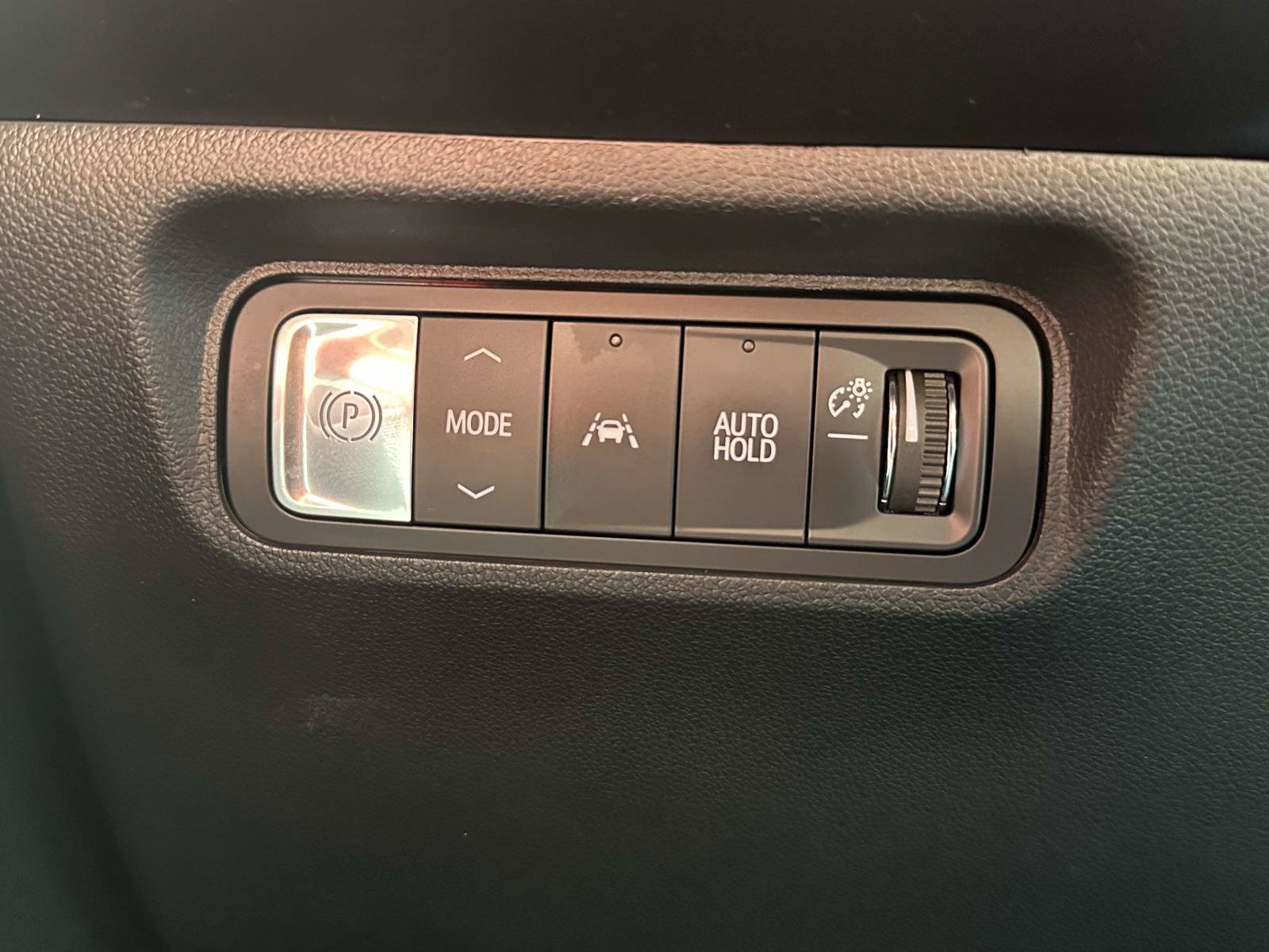 Used 2024 Acura ZDX A-Spec RWD image 19