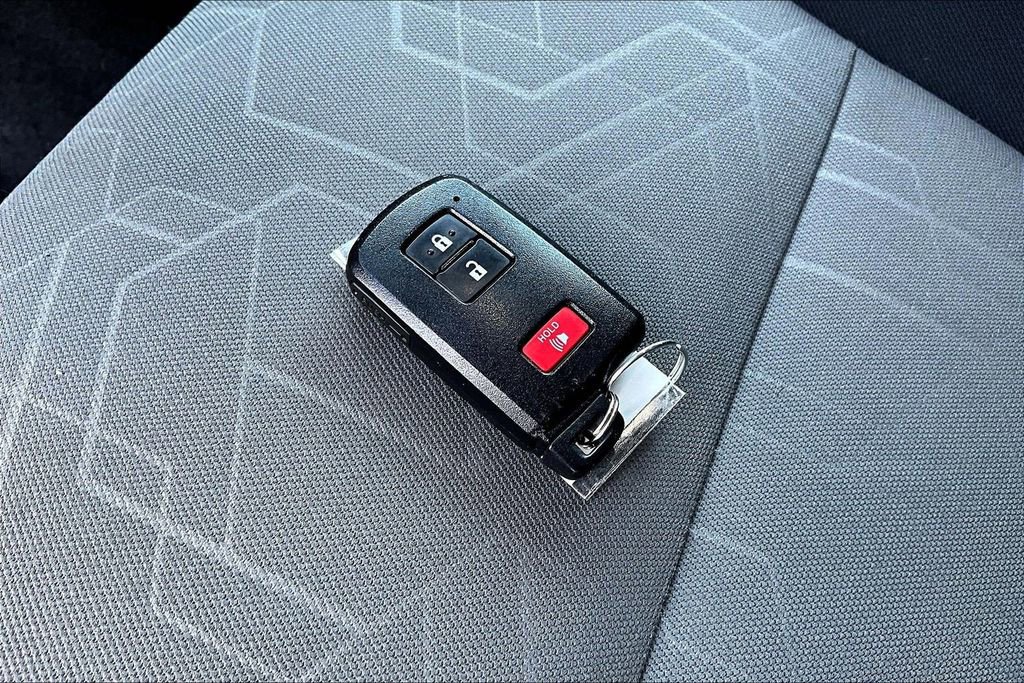 Used 2022 Toyota Tacoma TRD Off-Road w/ Technology Package image 37