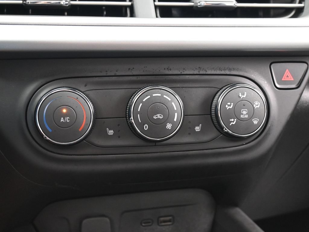 Used 2024 Chevrolet Trax LS w/ LS Convenience Package FWD image 22