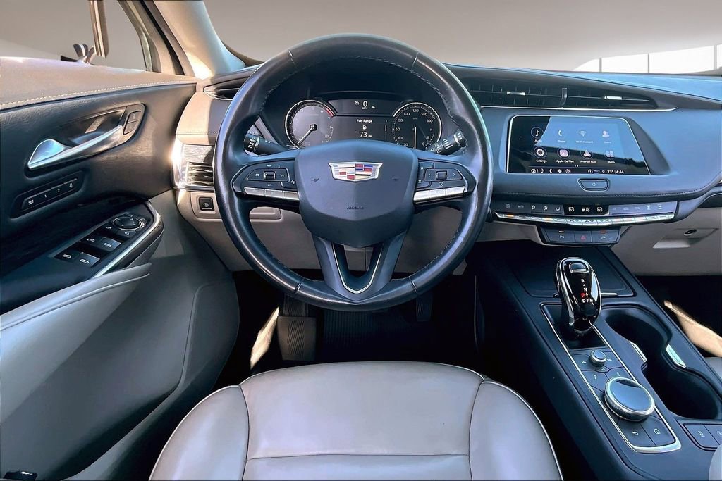 Used 2023 Cadillac XT4 Premium Luxury image 5