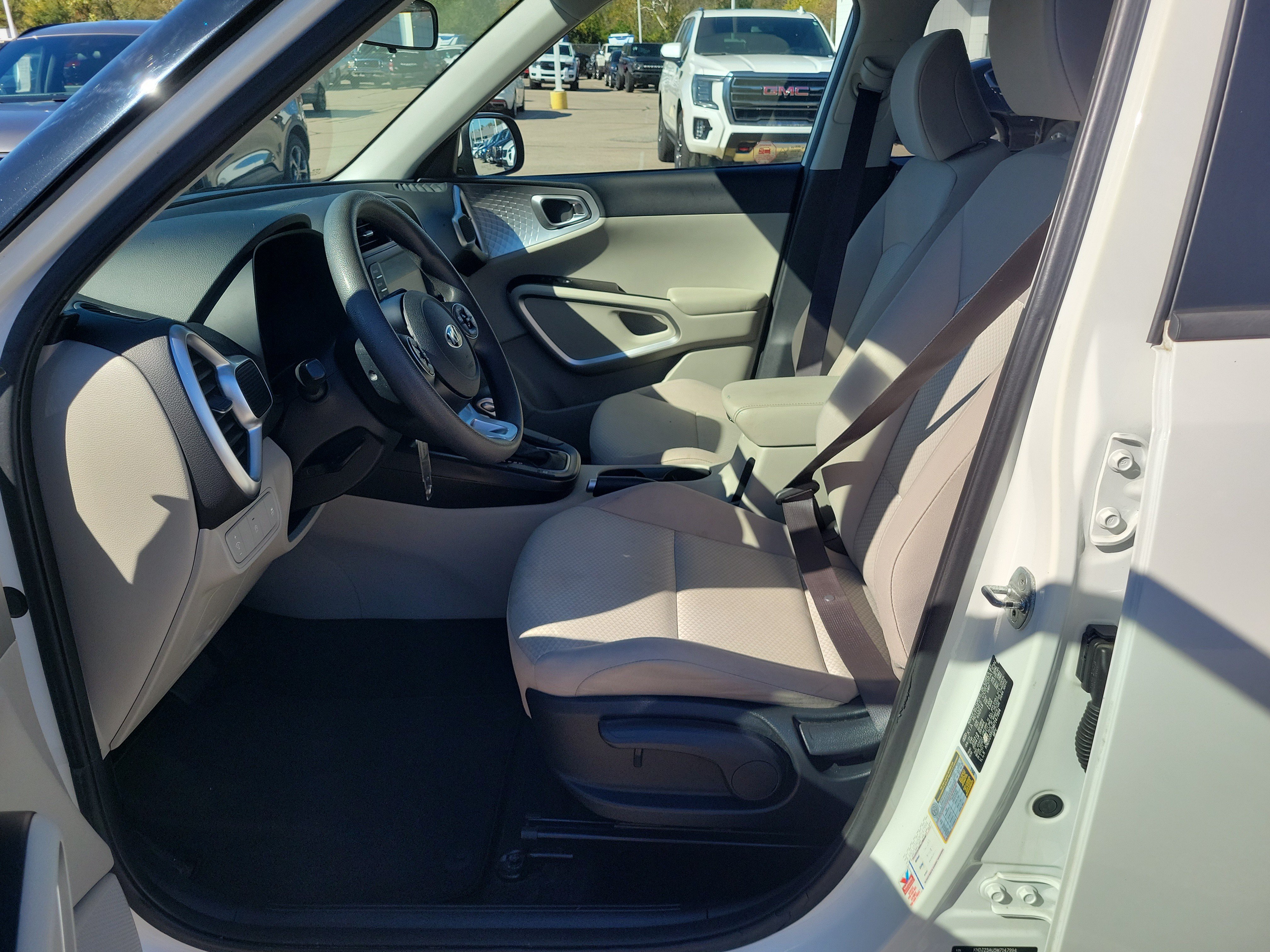 Used 2021 Kia Soul LX FWD image 11