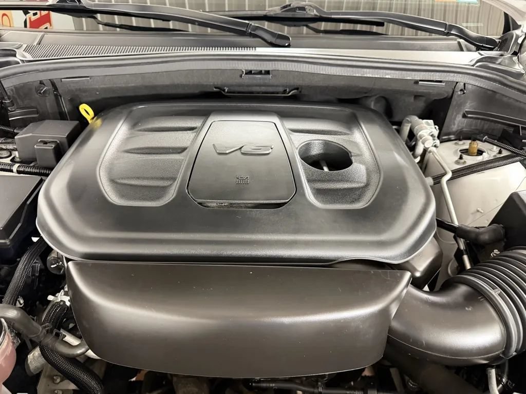Used 2021 Jeep Grand Cherokee Trailhawk AWD/4WD image 9