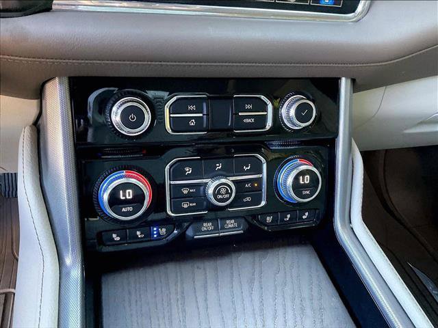 Used 2023 GMC Yukon Denali AWD/4WD image 23