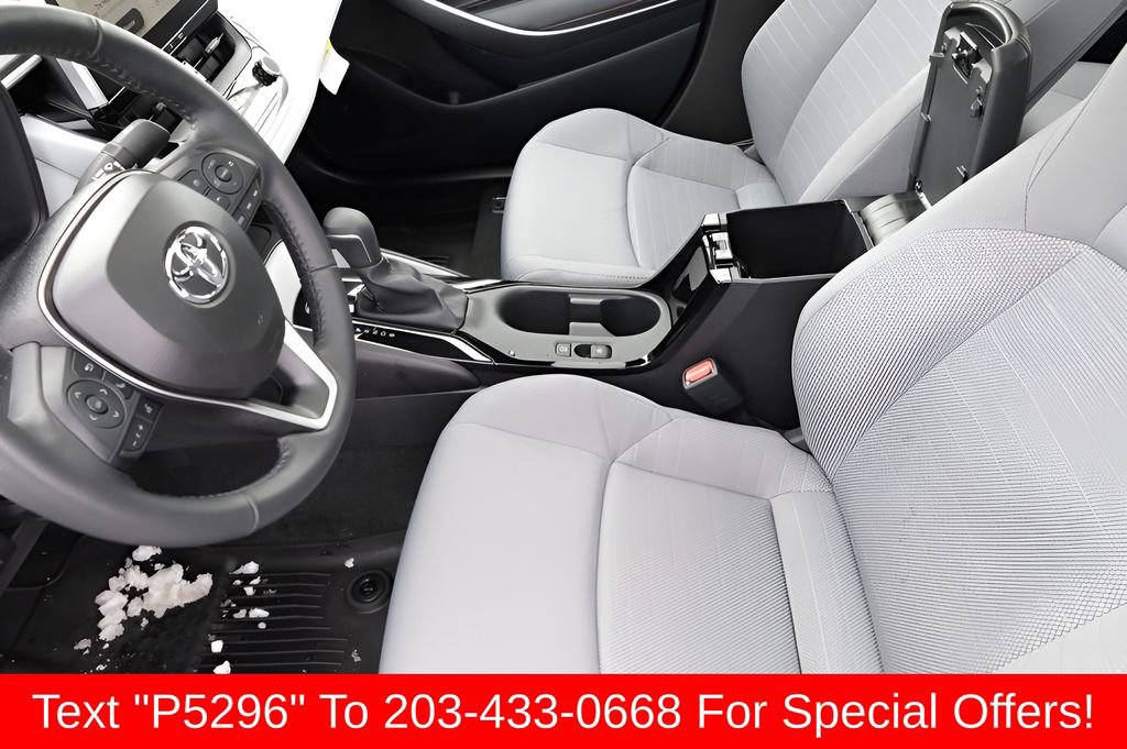 Certified 2025 Toyota Corolla SE w/ SE Premium Package FWD image 38