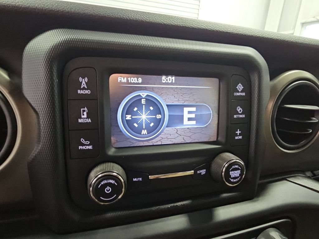 Used 2019 Jeep Wrangler Unlimited Sport S AWD/4WD image 16
