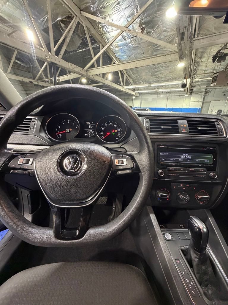 Used 2015 Volkswagen Jetta SE FWD image 8