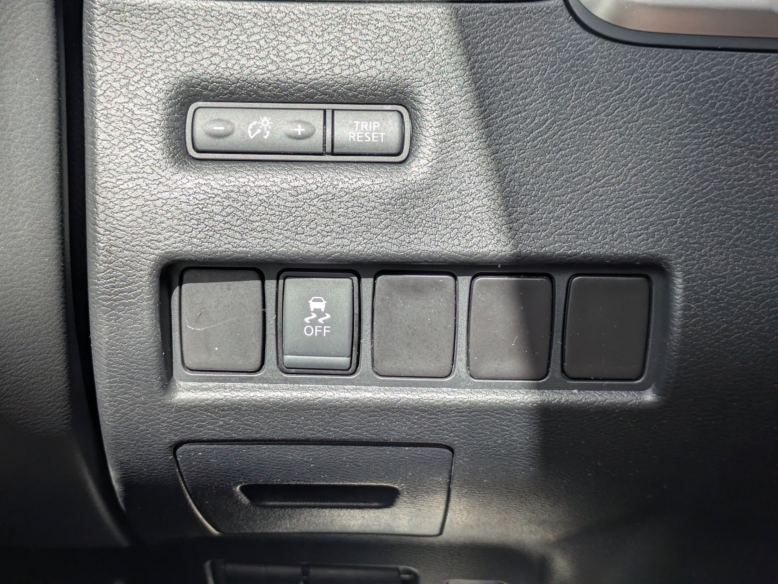 Used 2017 Nissan Murano SV image 25