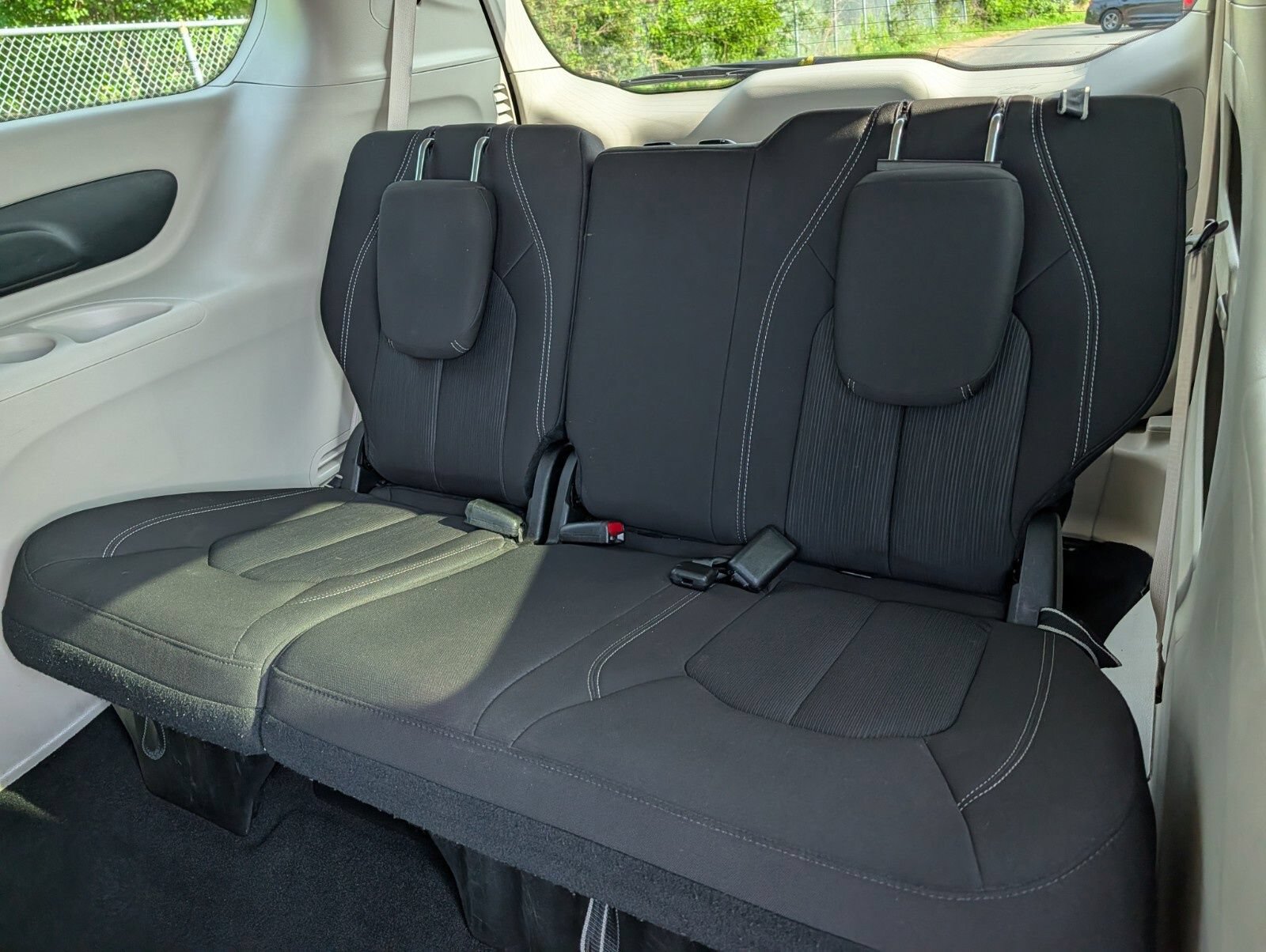 Used 2024 Chrysler Voyager LX FWD image 19