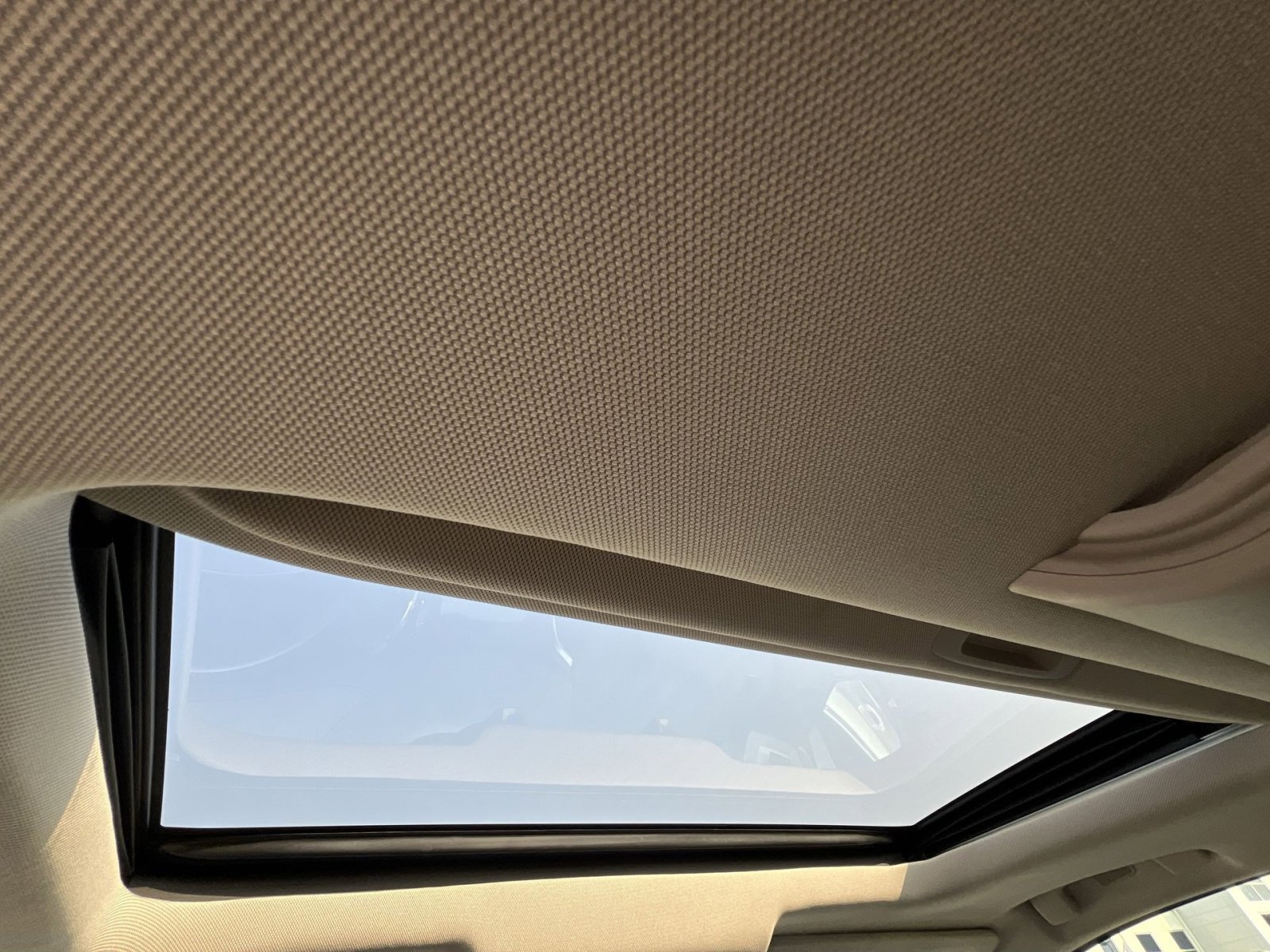 Used 2017 Cadillac Escalade Luxury image 22