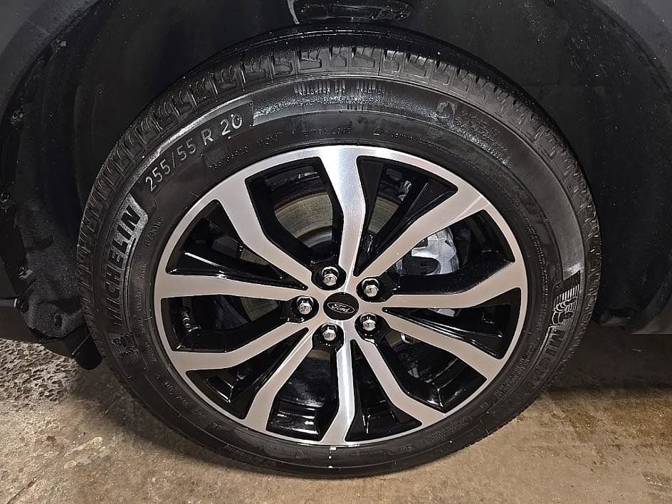 Used 2023 Ford Explorer ST-Line image 40