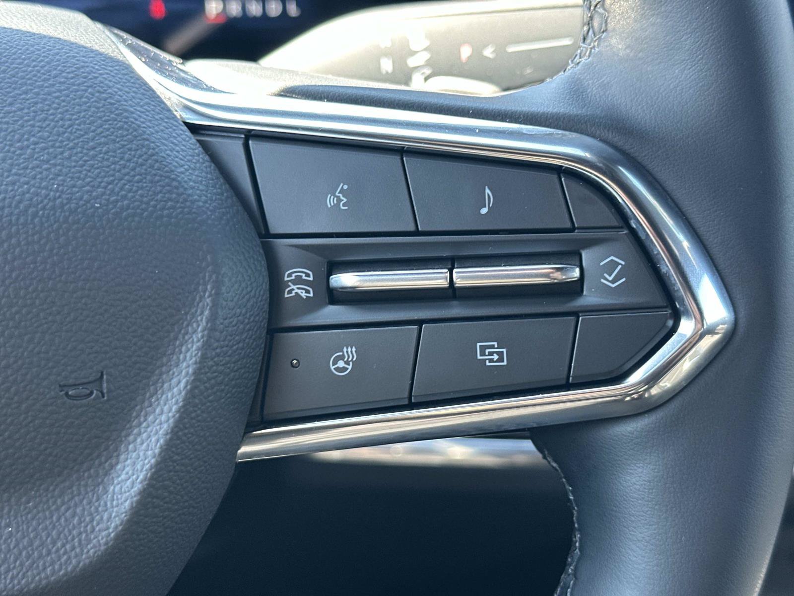 Certified 2025 Chevrolet Equinox LT FWD image 22