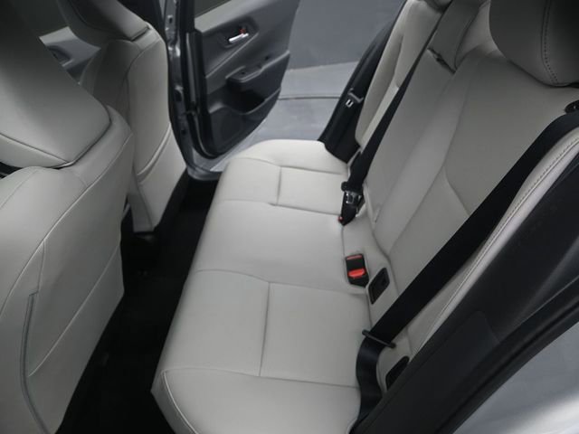 Used 2024 Toyota Prius XLE image 12