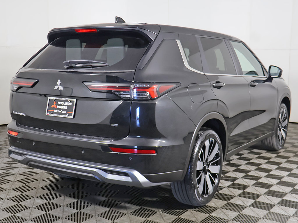 New 2026 Mitsubishi Outlander SE FWD image 12