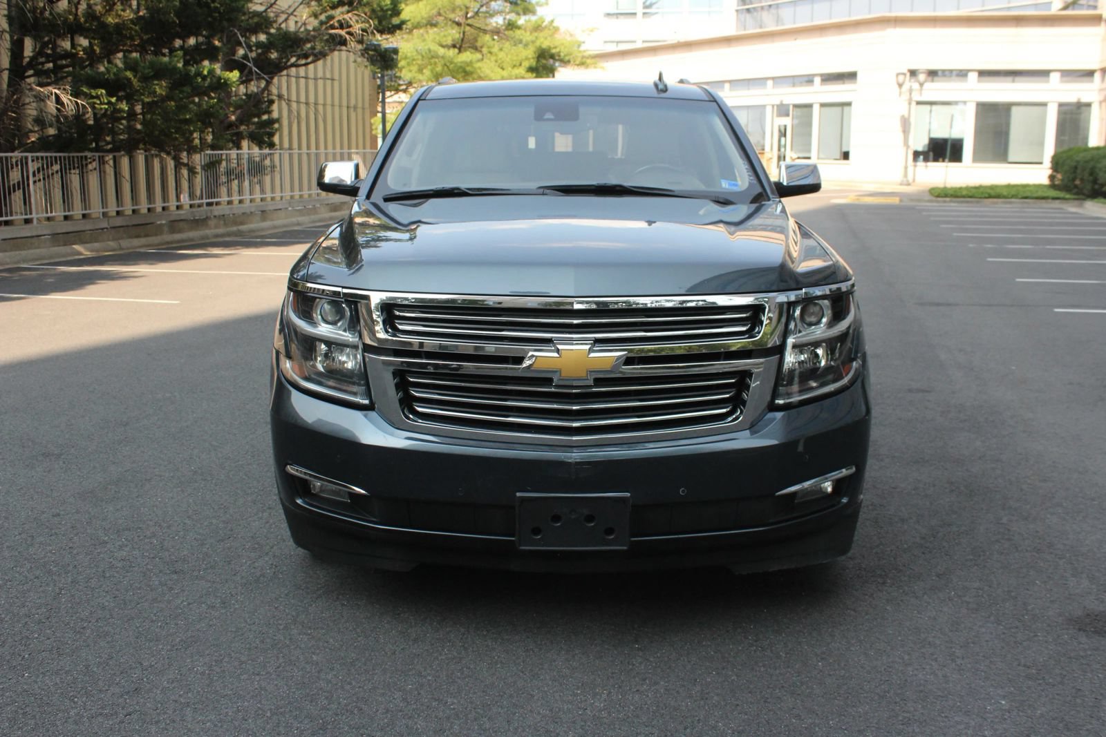 Used 2019 Chevrolet Suburban Premier AWD/4WD image 3