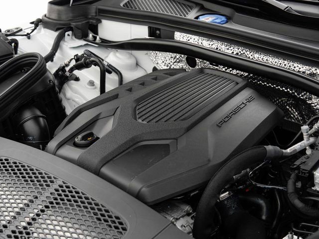 Certified 2025 Porsche Macan image 29