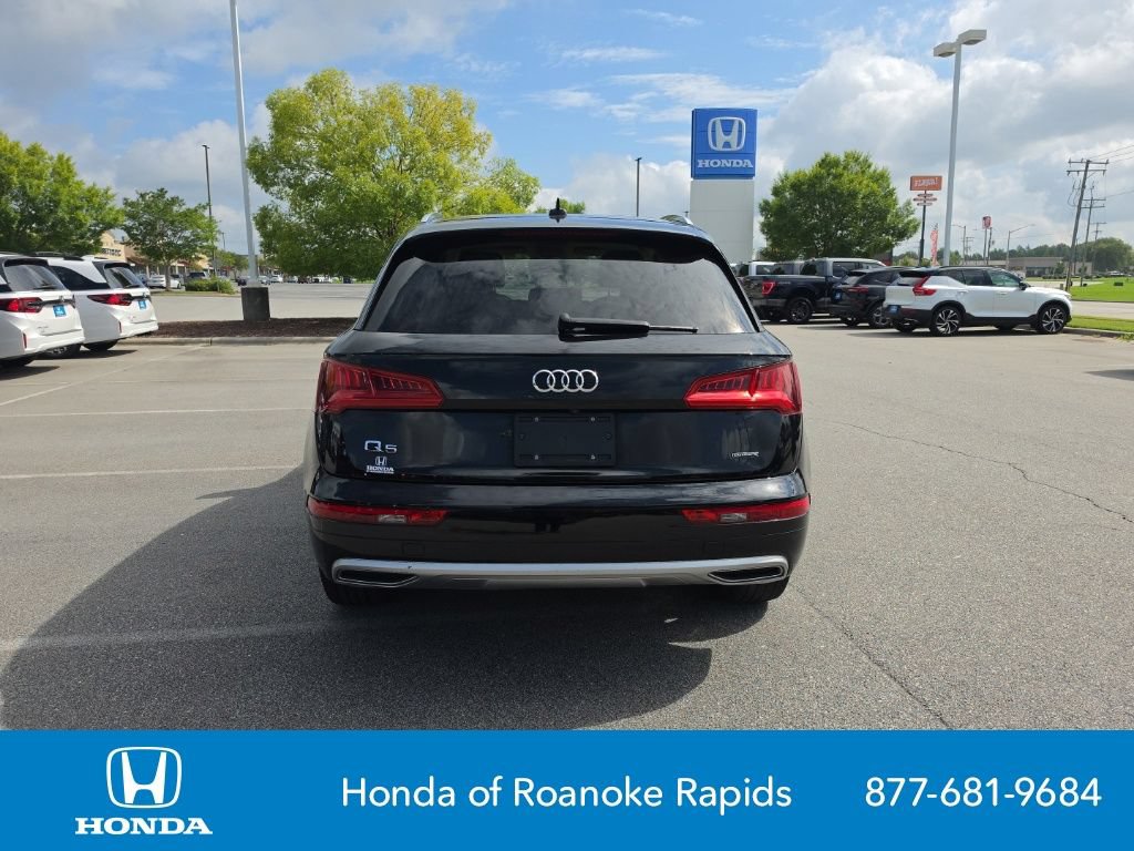 Used 2019 Audi Q5 2.0T Premium w/ Convenience Package AWD/4WD image 4