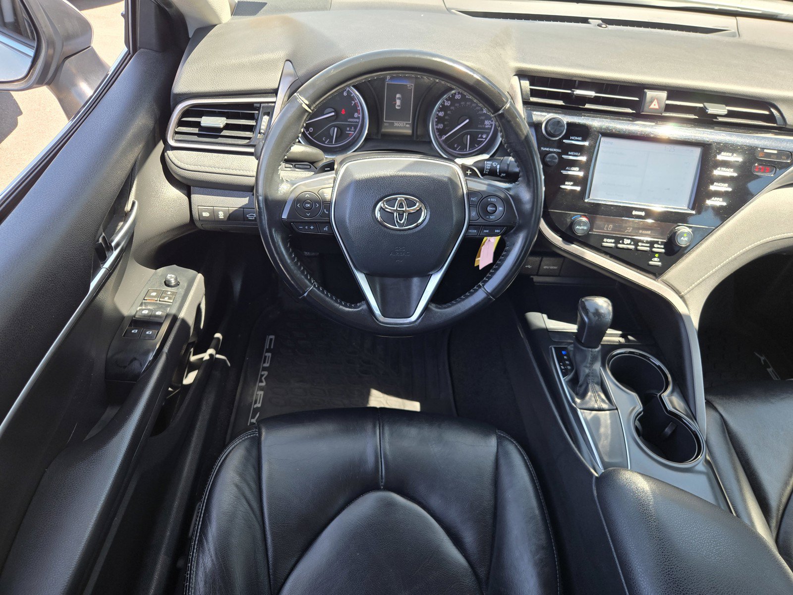 Used 2020 Toyota Camry SE FWD image 13
