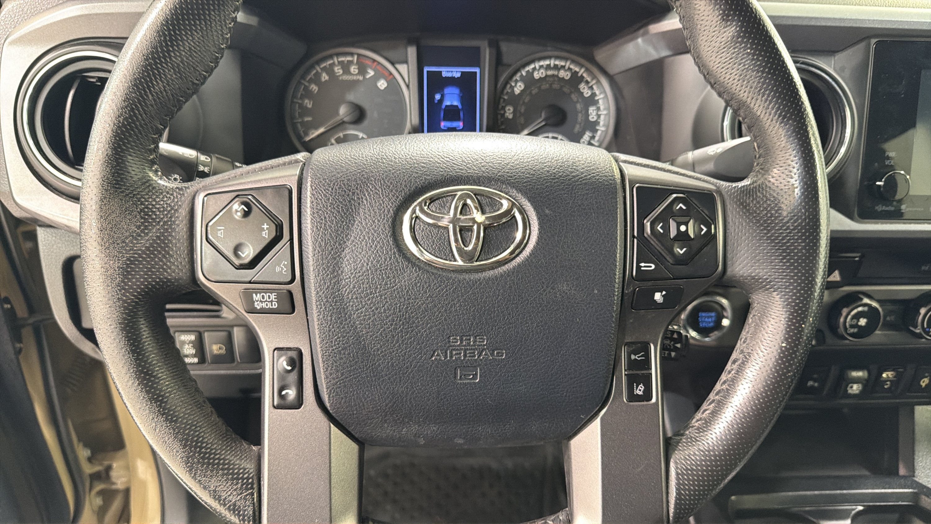 Used 2018 Toyota Tacoma TRD Sport w/ Technology Package AWD/4WD image 12