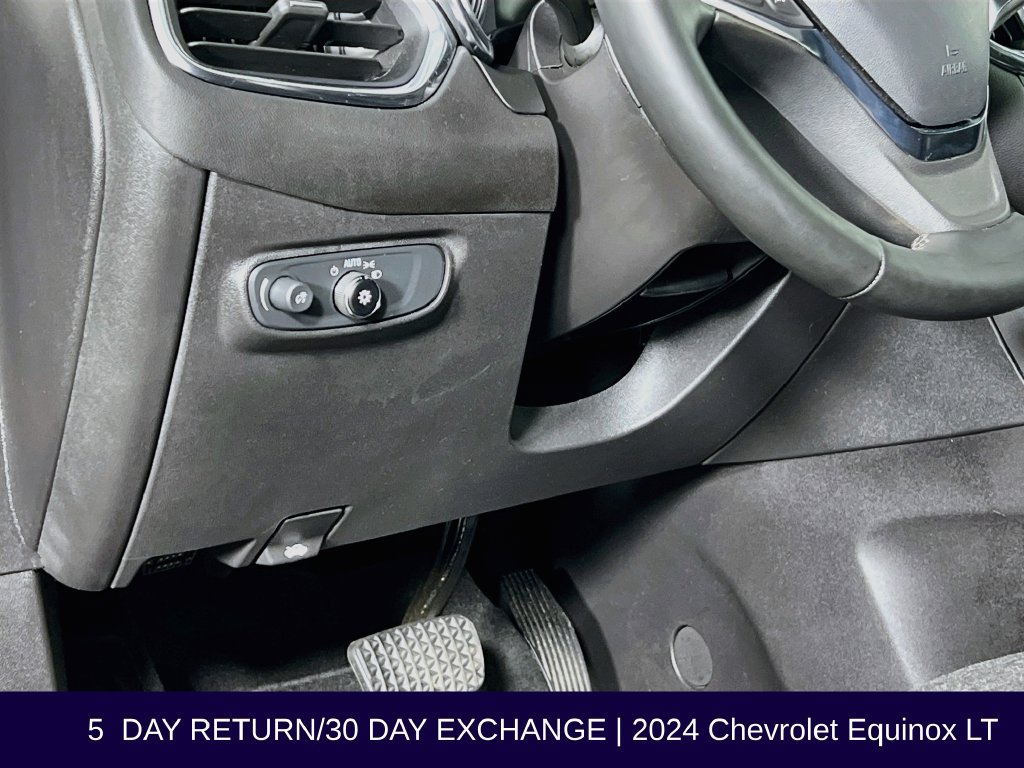 Used 2024 Chevrolet Equinox LT FWD image 12