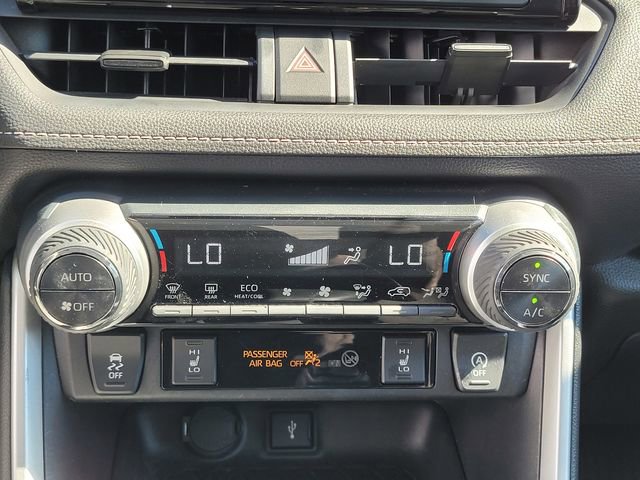 Used 2021 Toyota RAV4 XLE w/ Convenience Package image 23