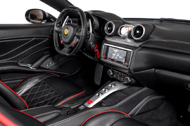 Used 2015 Ferrari California T RWD image 56
