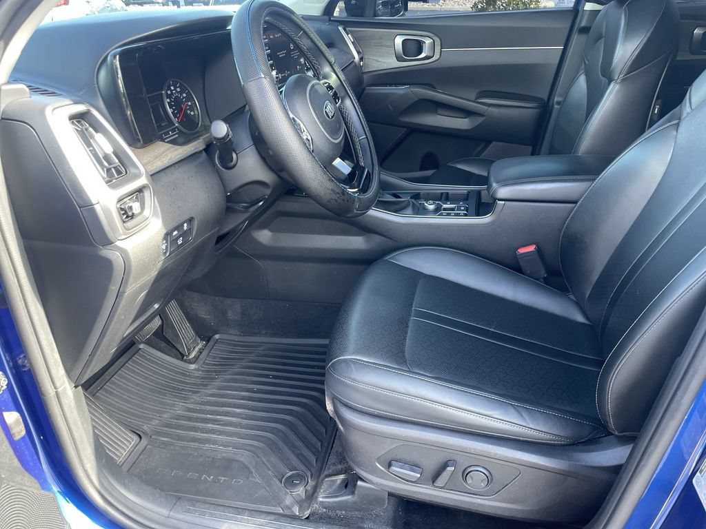 Used 2021 Kia Sorento EX w/ Panoramic Sunroof Package FWD image 8