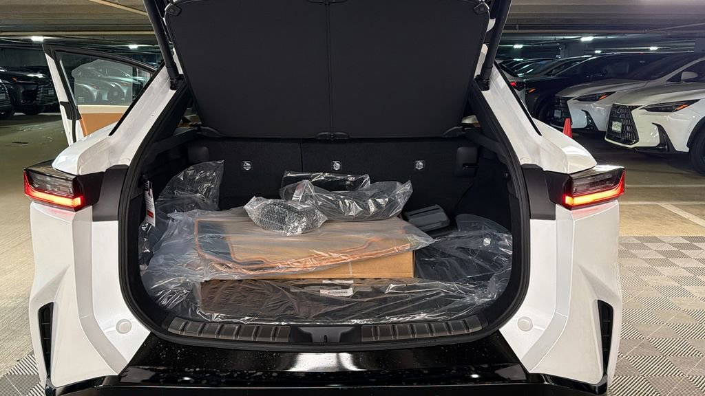 New 2026 Lexus RZ 450e AWD w/ Technology Package image 8