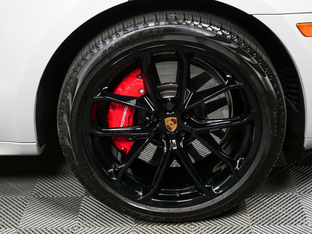 Certified 2025 Porsche Macan GTS image 37