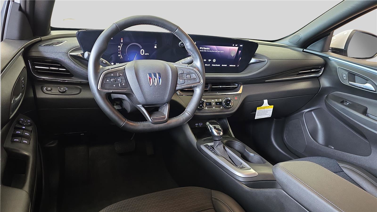 Used 2025 Buick Envista Preferred w/ Convenience I Package FWD image 19