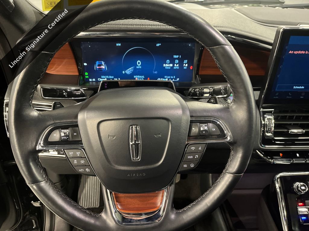 Used 2023 Lincoln Navigator L Reserve image 12