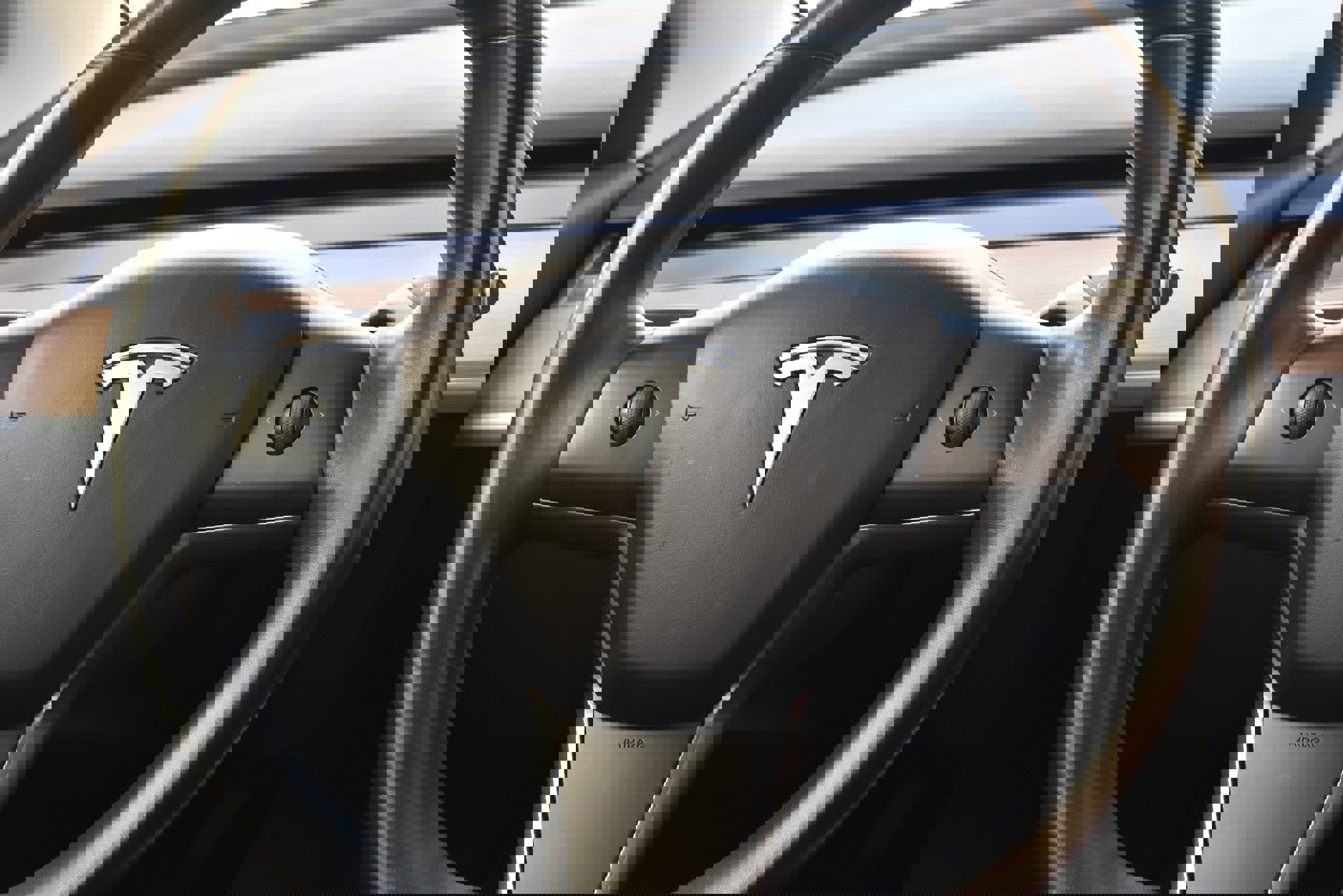 Used 2018 Tesla Model 3 Long Range image 28