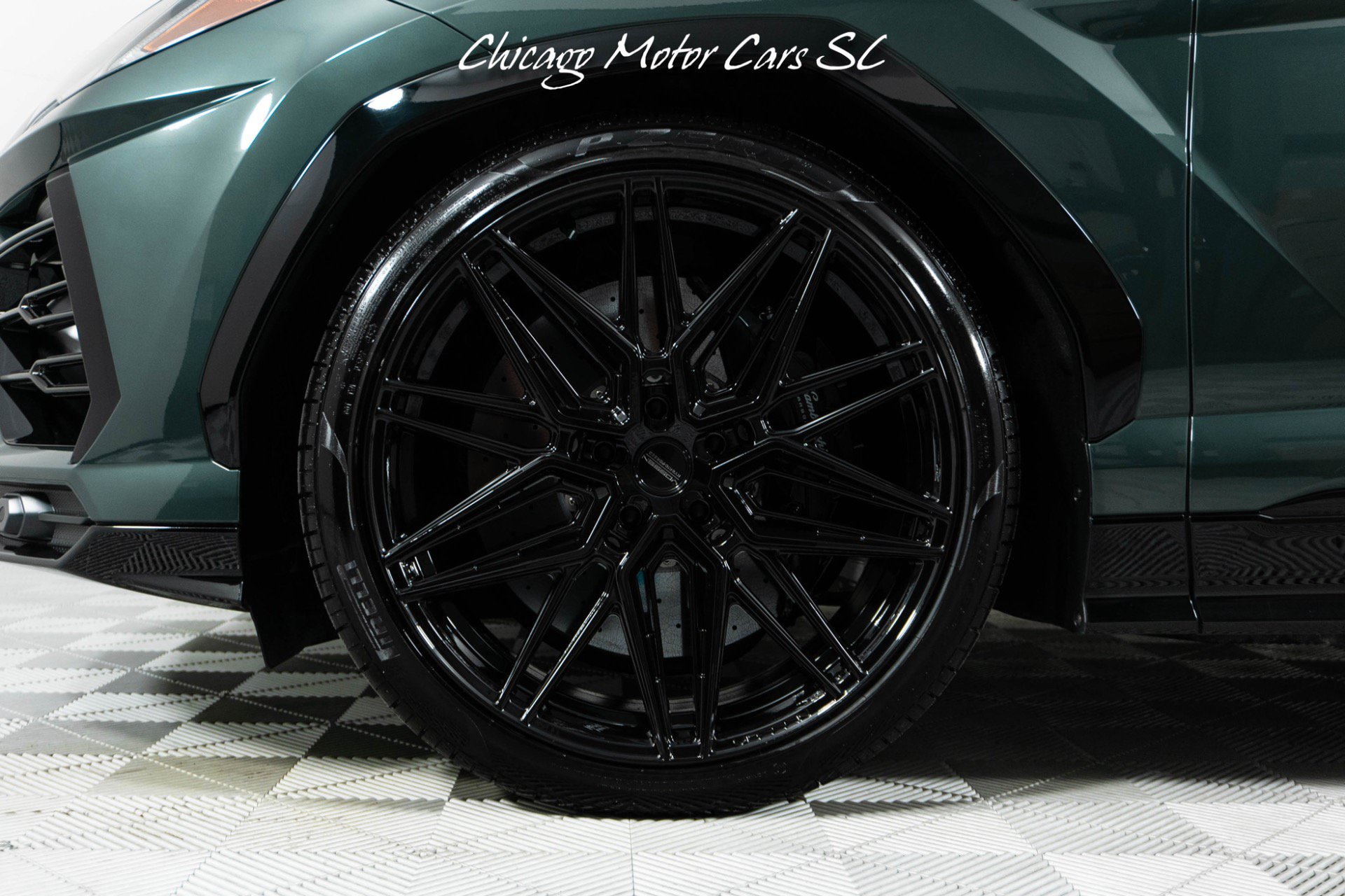 Used 2021 Lamborghini Urus AWD/4WD image 5