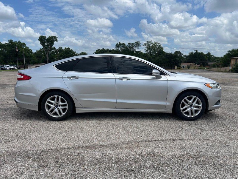 Used 2013 Ford Fusion SE FWD image 5
