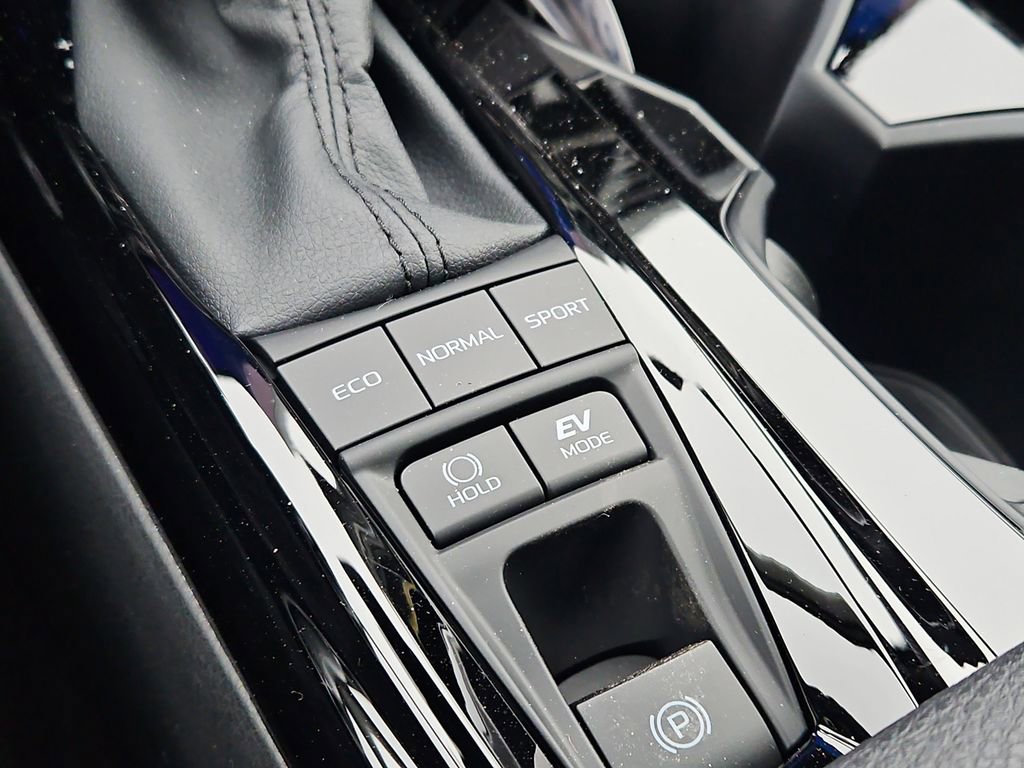 New 2026 Toyota Camry Hybrid image 11