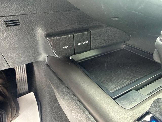 Used 2024 Toyota Camry SE w/ Convenience Package FWD image 31