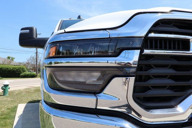 New 2025 RAM 2500 Big Horn AWD/4WD image 5