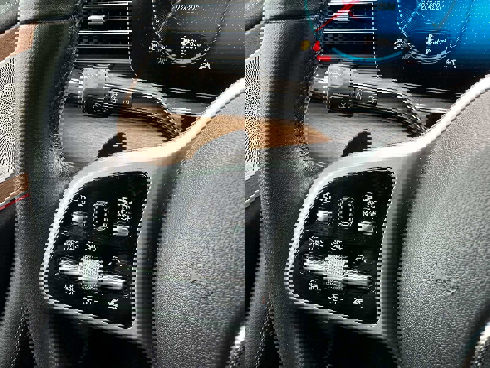 Used 2020 Mercedes-Benz GLE 450 4MATIC image 37