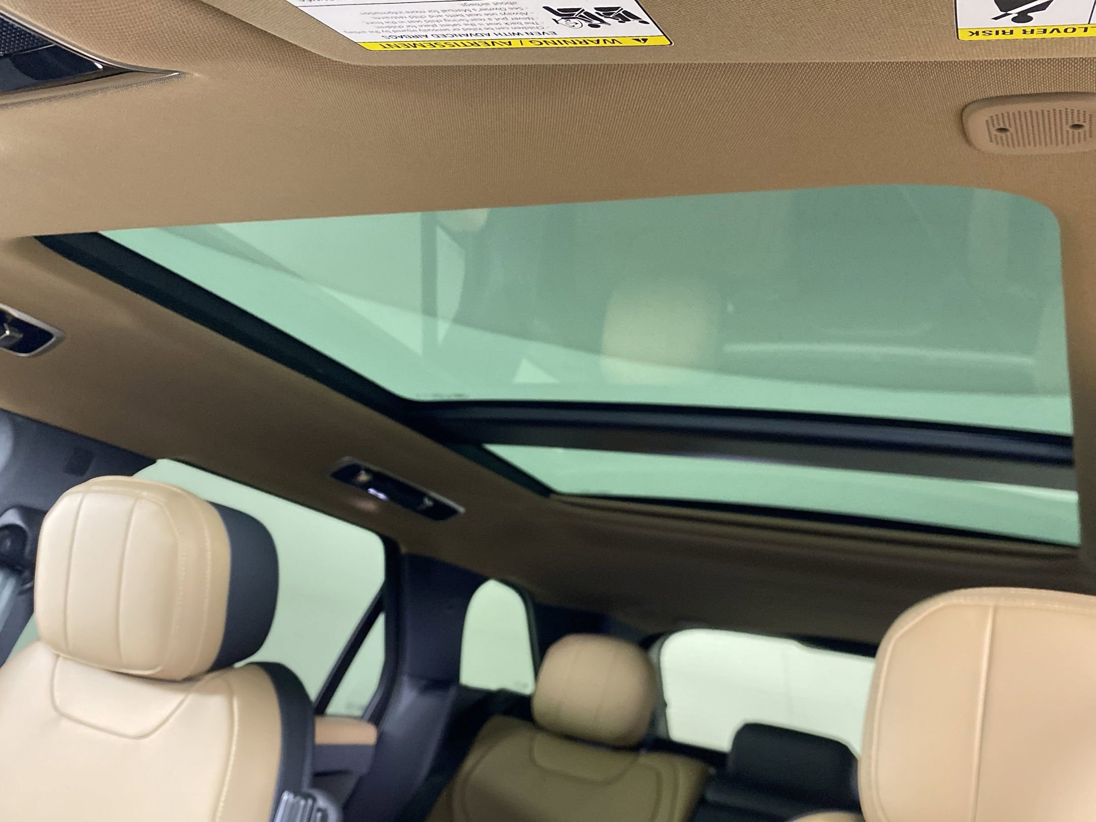 New 2025 Land Rover Range Rover Sport Dynamic SE image 24