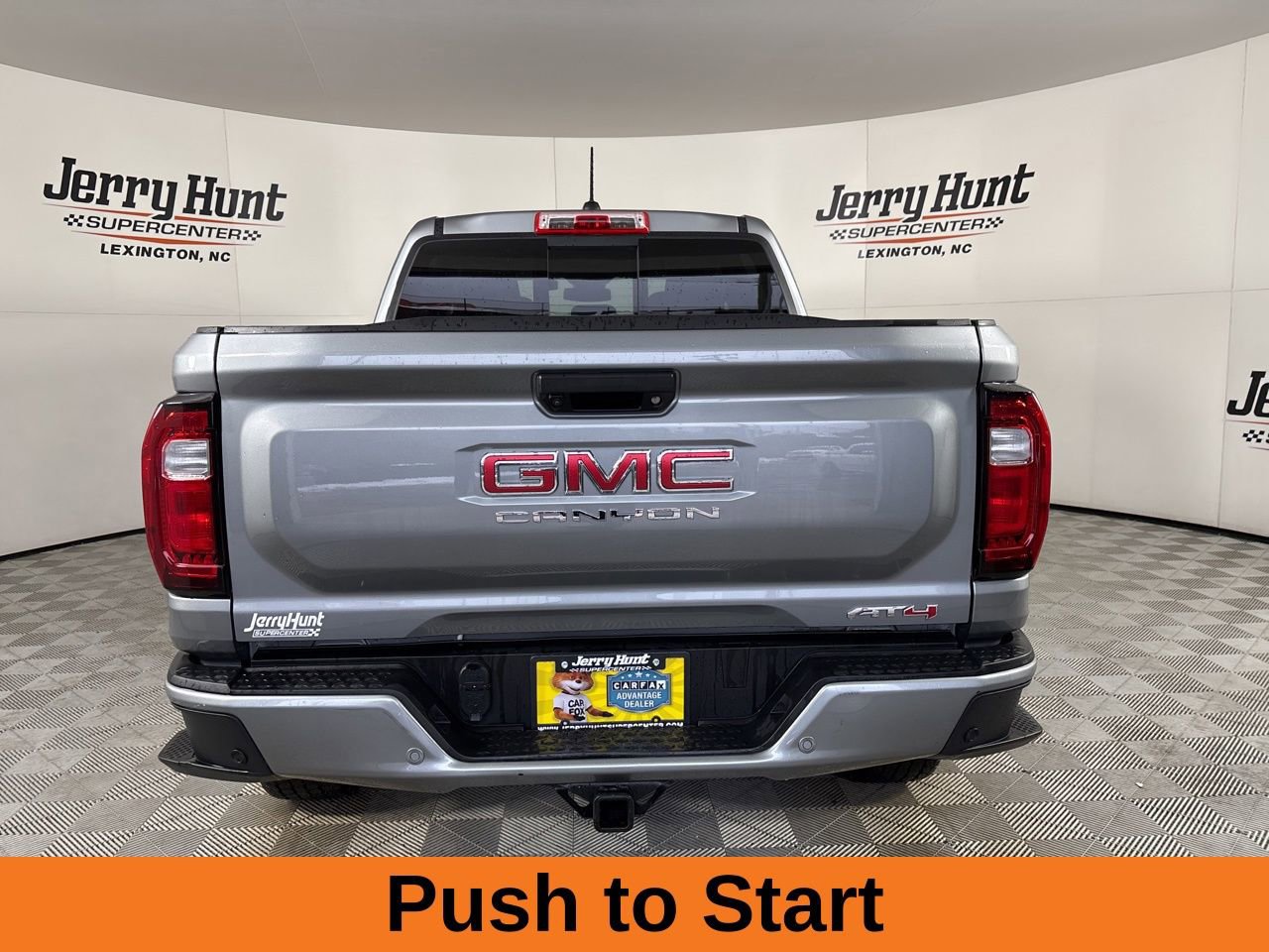 Used 2025 GMC Canyon AT4 image 6