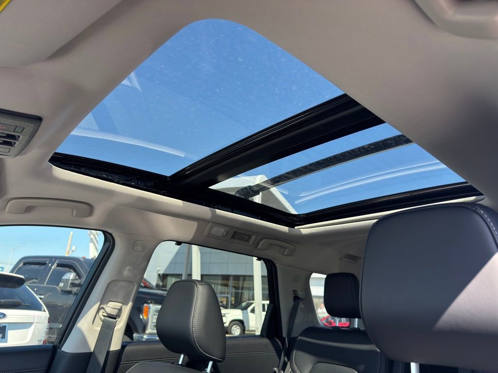 New 2026 Nissan Pathfinder SL w/ SL Premium Package image 12