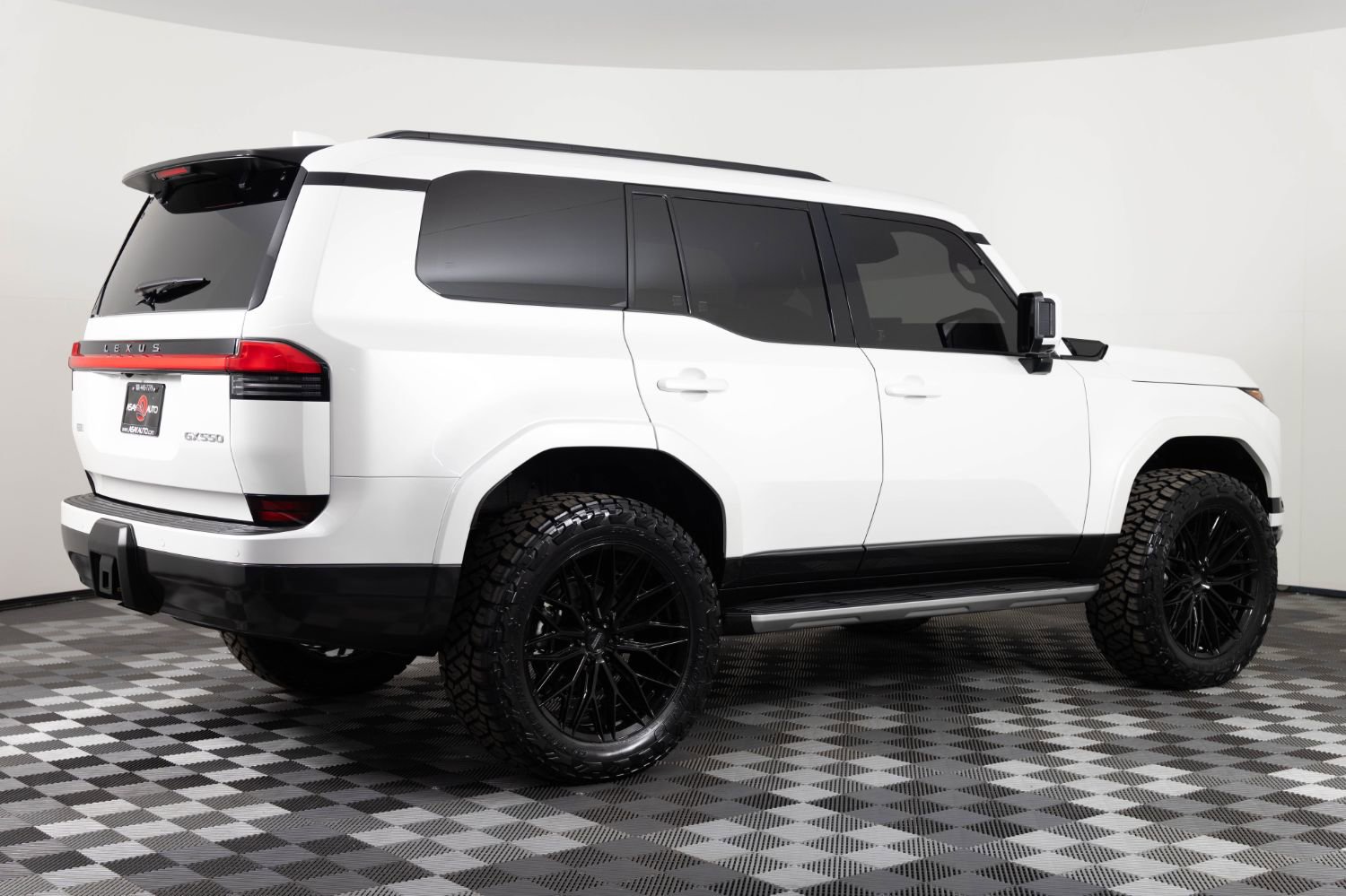 Used 2025 Lexus GX 550 w/ Cold Area Package AWD/4WD image 8