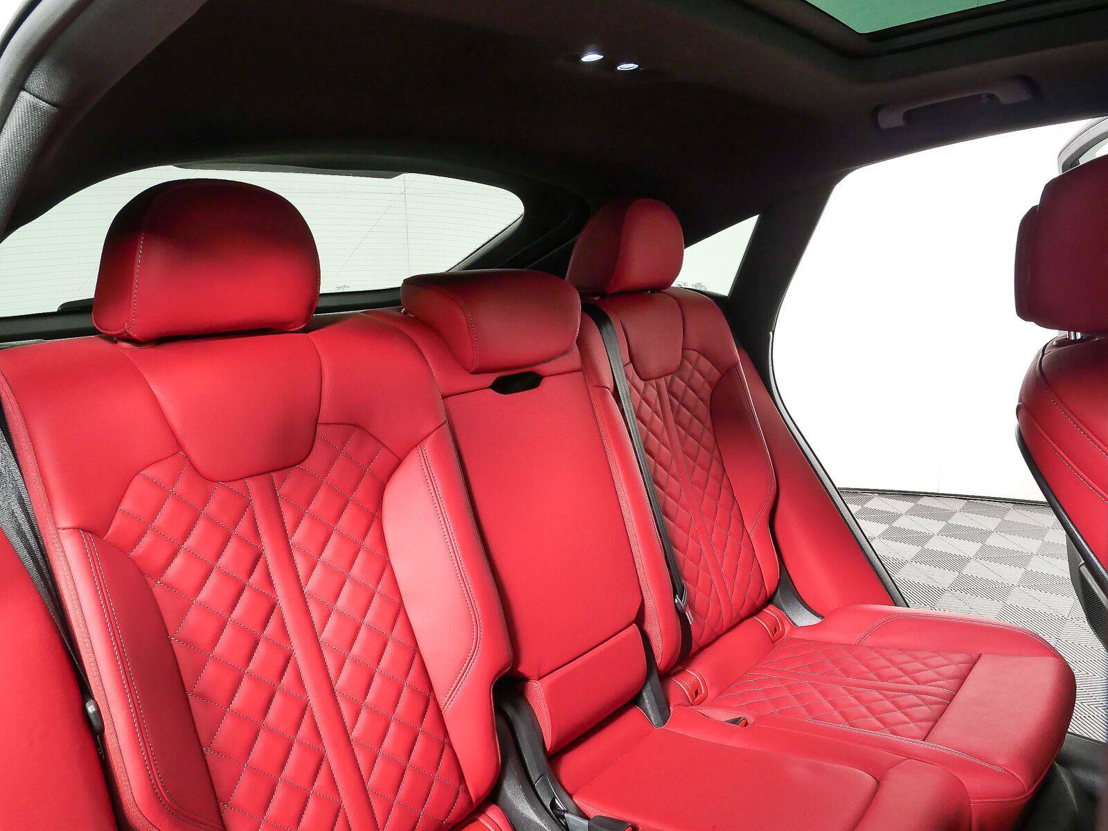 Used 2024 Audi SQ5 Premium Plus w/ S Sport Package AWD/4WD image 25