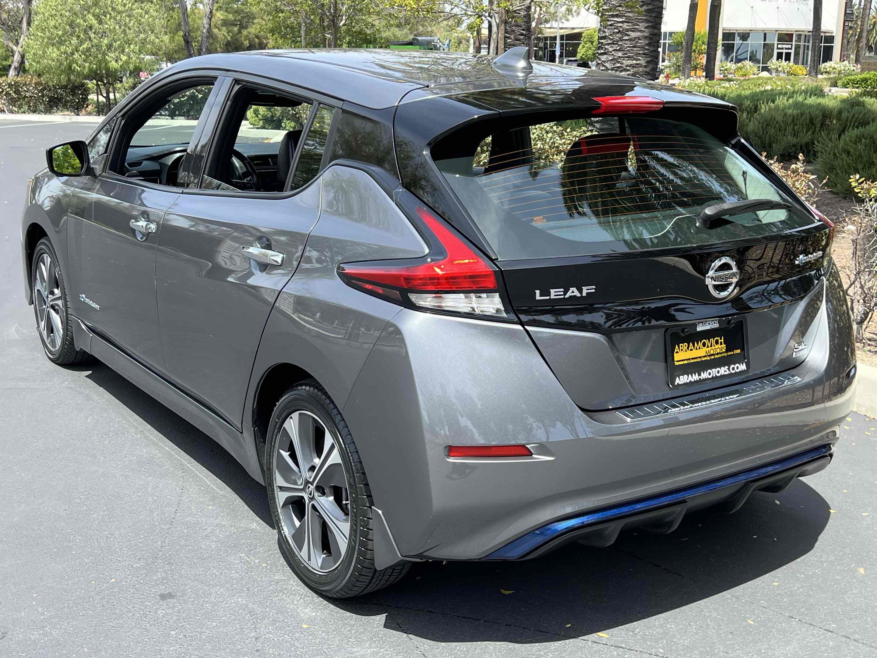 Used 2019 Nissan Leaf SL Plus w/ Protection Package FWD image 2
