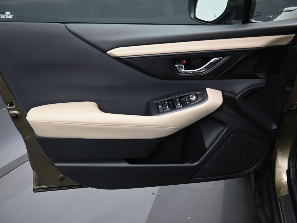 Used 2020 Subaru Outback Premium image 11