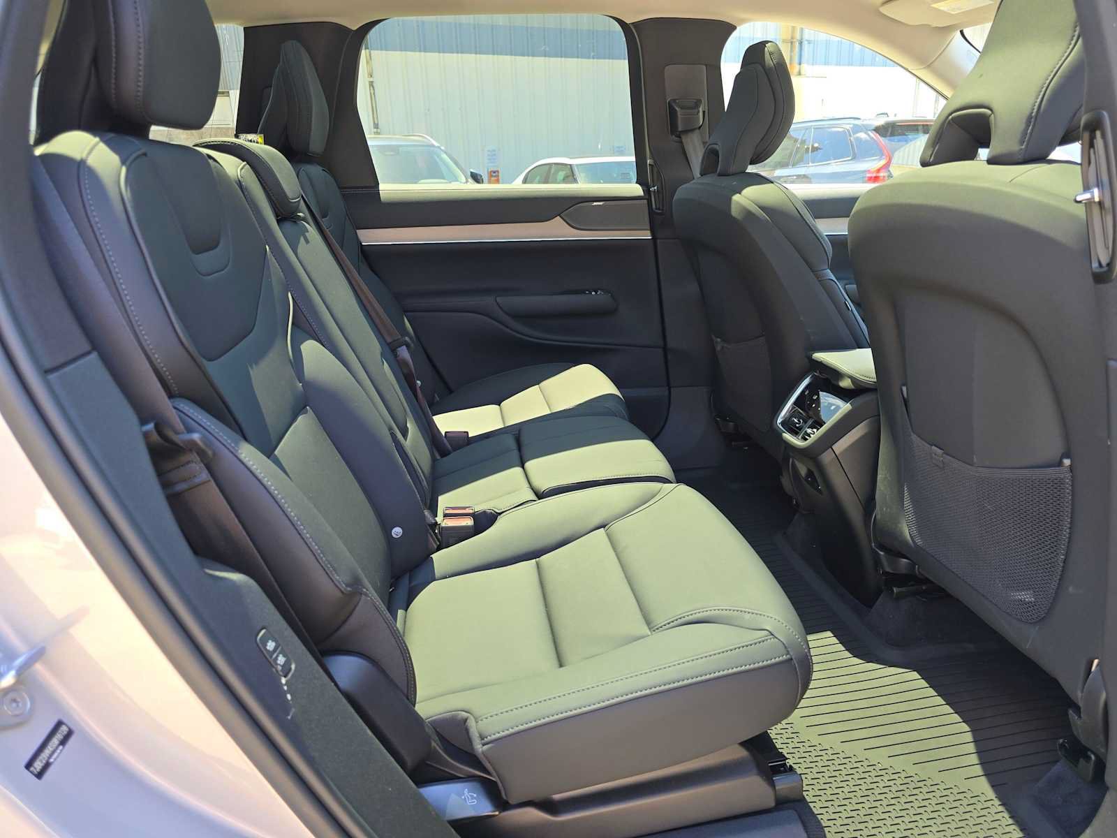 Used 2025 Volvo EX90 Plus AWD/4WD image 12