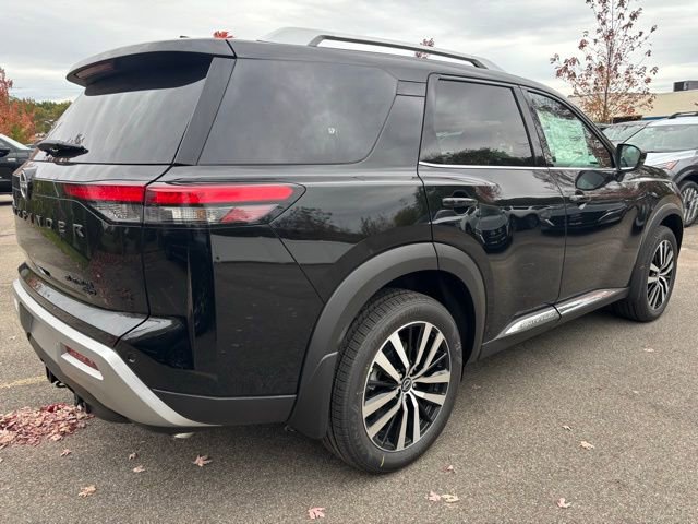 New 2025 Nissan Pathfinder Platinum image 16