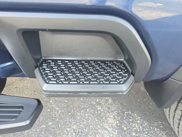 Used 2020 Chevrolet Silverado 2500 High Country w/ Z71 Off-Road Package image 13