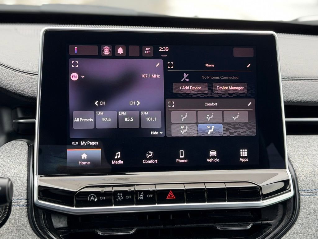 Used 2024 Jeep Compass Latitude image 15